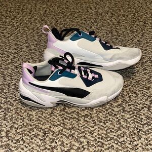 Puma women’s thunder rive droite athletic shoes